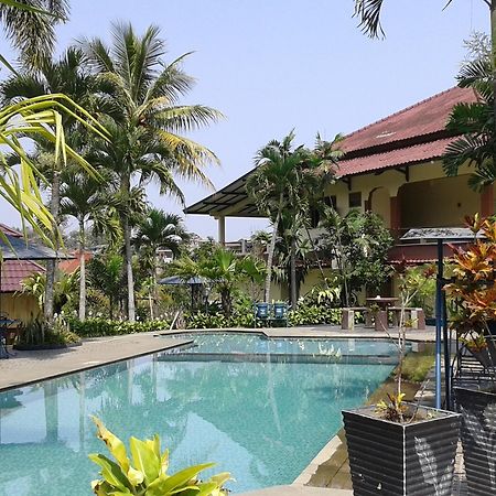 เอรี บิรู รีสอร์ต Hotel ซิซารัว ภายนอก รูปภาพ